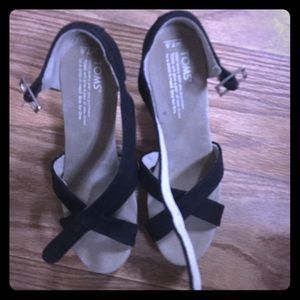 Toms Wedges